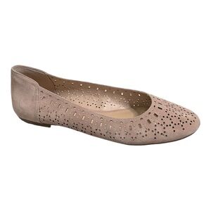 Elegant Women's Tan Flats
